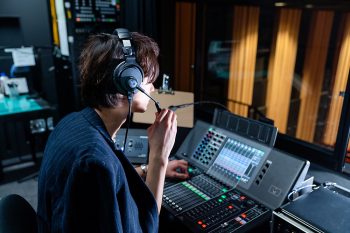 The Evolution of On-Set Intercom Systems: From Clunky Walkies to Wireless Full-Duplex